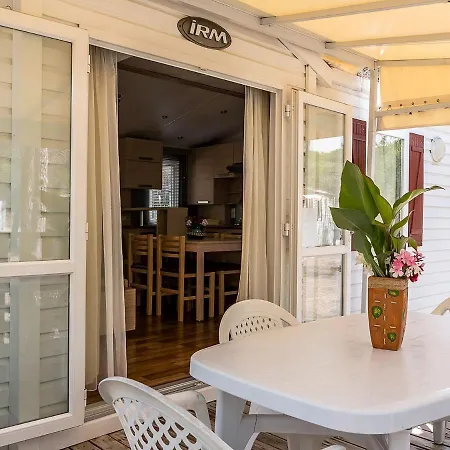 Attractive Mobile In With Shared Pool